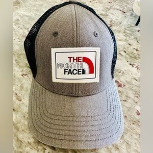 The North Face Gray and Black Truckers Hat 
Adjustable OS